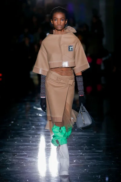 Look 13